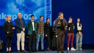"Да се предпазим от кражбата на гласове": Артисти се обявиха срещу хищника AI