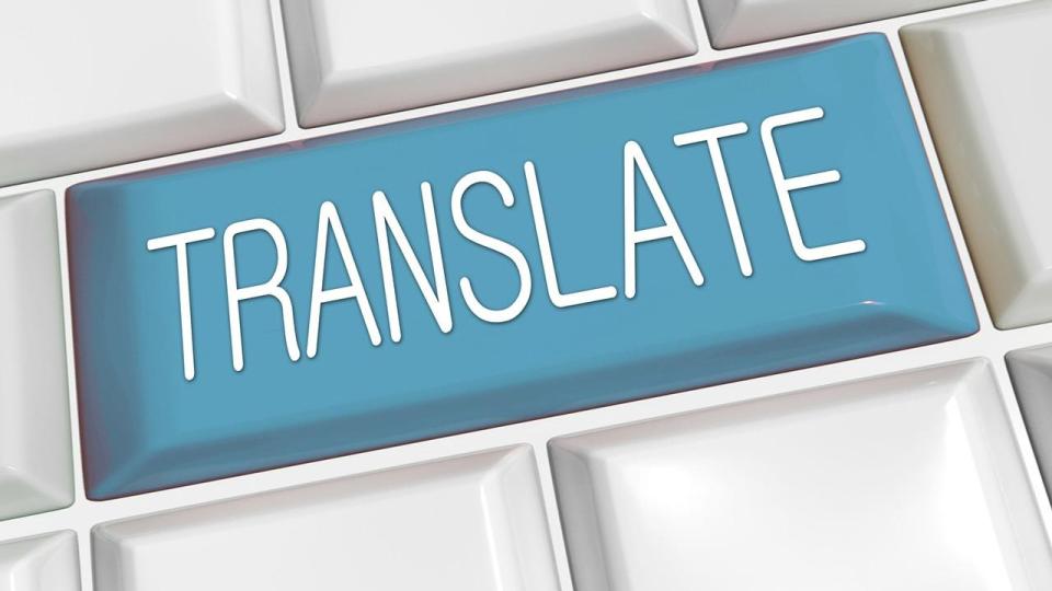 Google Translate вече може да превежда и от ромски език