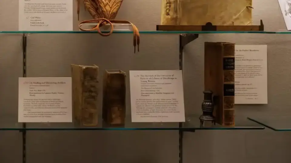Събраха несъществуващи книги в изложба в Ню Йорк