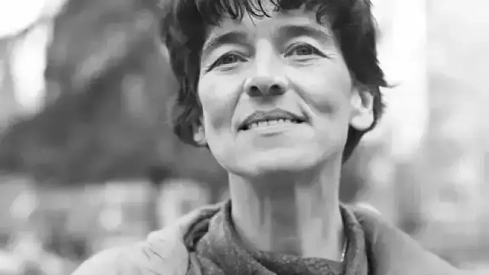 Почина художничката Ива Владимирова