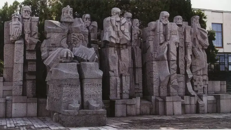 Еволюция на скулптурата: „Разходка" до древността и връщане към авангарда
