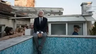 „Три пълни обиколки около света“ е най-новата премиера на Ей Бо