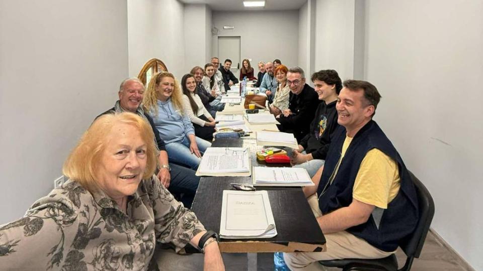 Бина Харалампиева поставя „Време разделно“ в театъра във Варна