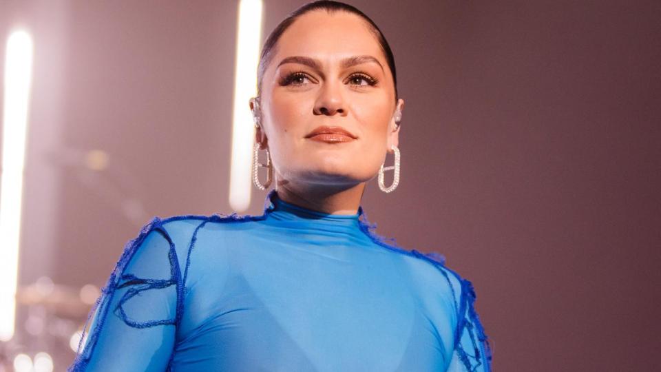 Джеси Джей обяви, че е диагностицирана с ранен рак на гърдата