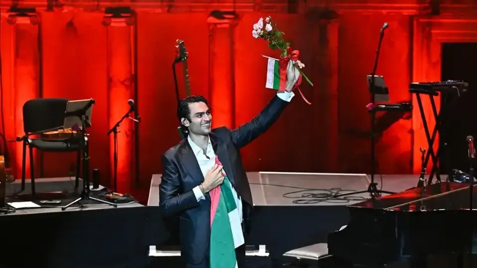 Матео Бочели и неговият необятен музикален свят, изпълнен с романтика и доброта
