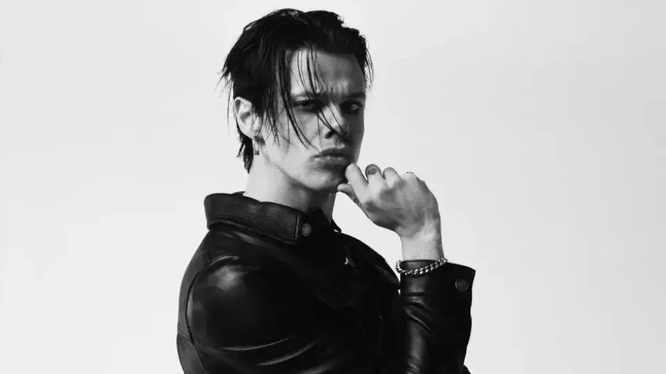 Yungblud отбеляза трети пореден №1 албум във Великобритания с ,,Idols”