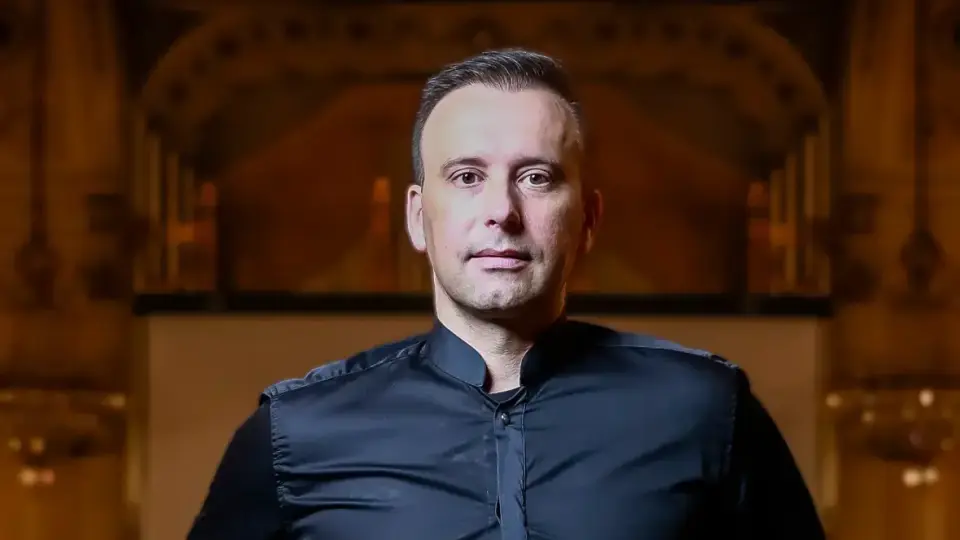 Българинът Светослав Борисов е избран за първи диригент и зам. генерален музикален директор на оперния театър в Десау, Германия