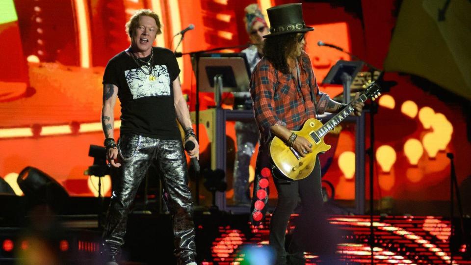 Guns N’ Roses в София: Промени в движението заради концерта