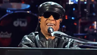 Guns N’ Roses в София: Промени в движението заради концерта