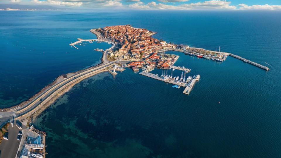 Aрхеолози откриха нови ценни находки в морето край Несебър