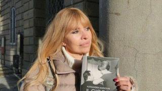 „За любовта…“ с Цветана Манева гостува в Париж през октомври