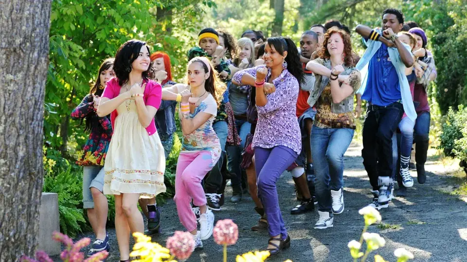 Деми Ловато и братята Джонас се завръщат в „Camp Rock 3”