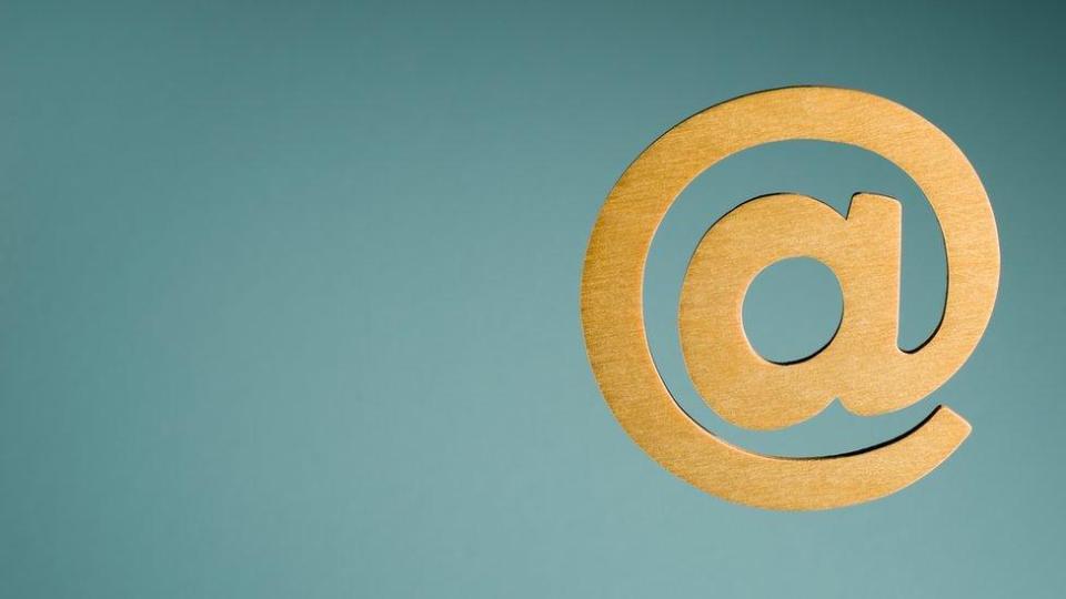 Странната история на знака @: От древността до наши дни