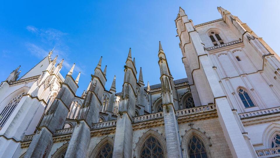 Катедралата Нант е реставрирана след пожара и отново отваря врати за посетители