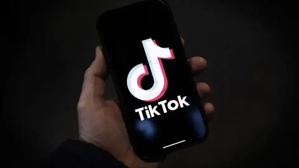 Милиардер ще разследва сделката за TikTok