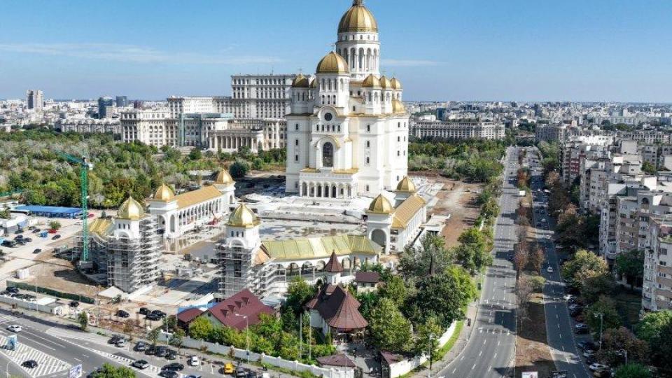 Най-големият православен храм в света официално отвори врати в Букурещ