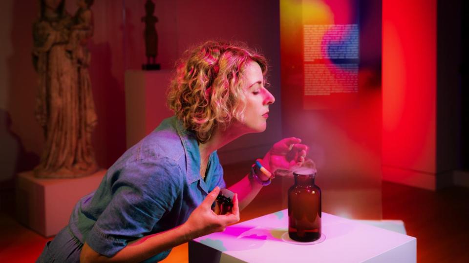 Изложба в Германия разказва за историята на ароматите