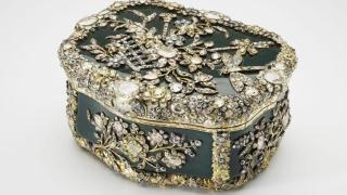 Оръжейният доставчик на „Rust“ съди Алек Болдуин