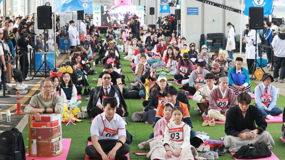 Състезание по „нищо-правене“ в Сеул: тишината като спорт