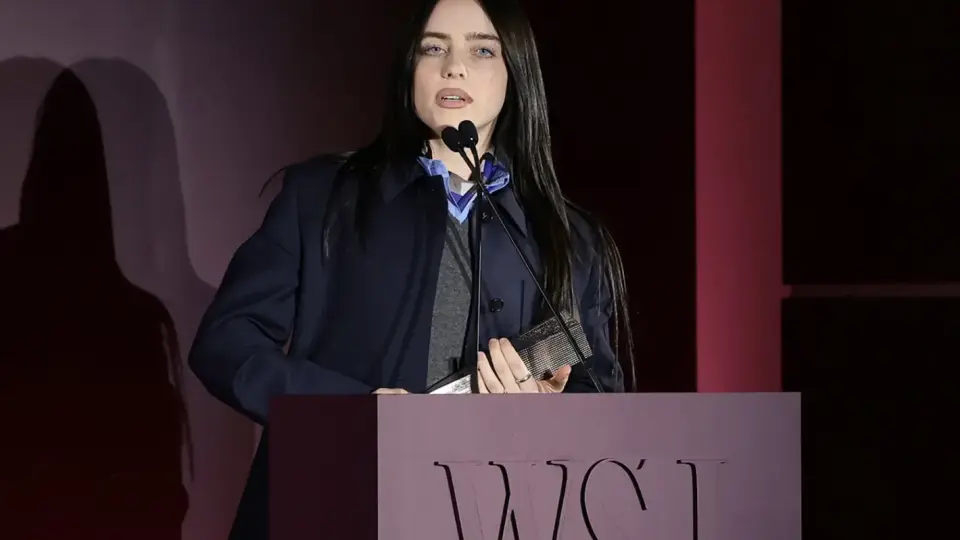 Били Айлиш дари 11 милиона долара и призова милиардерите да последват примера ѝ