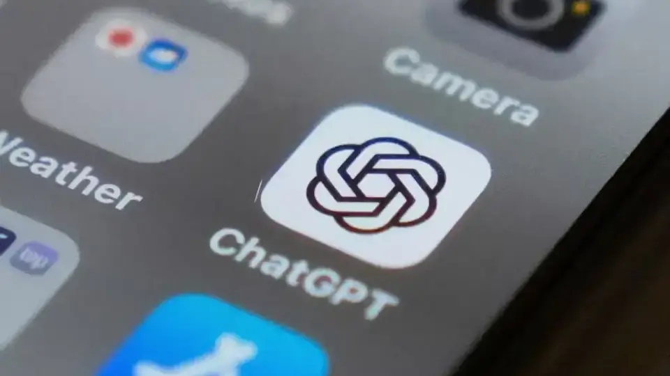 ChatGPT спира да дава медицински и правни съвети