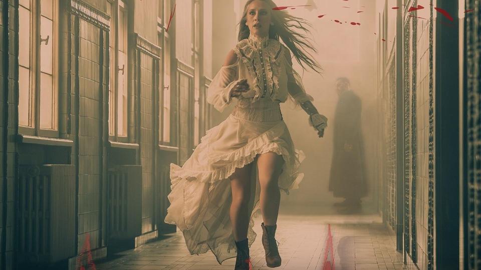 SEVI подготвят интригуваща премиера на новия си проект „Vampire Love“