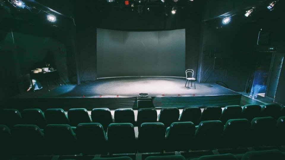 „Аз още броя дните” става постановка в Народния театър: Какво ново ще гледаме още?