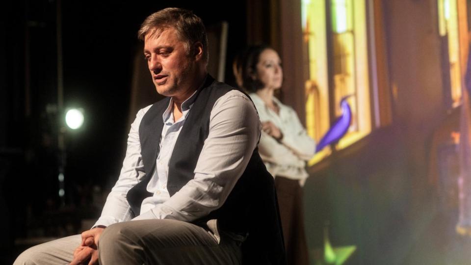 Достатъчни ли са „Деветдесет” минути, за да се сбогуваме с любовта?