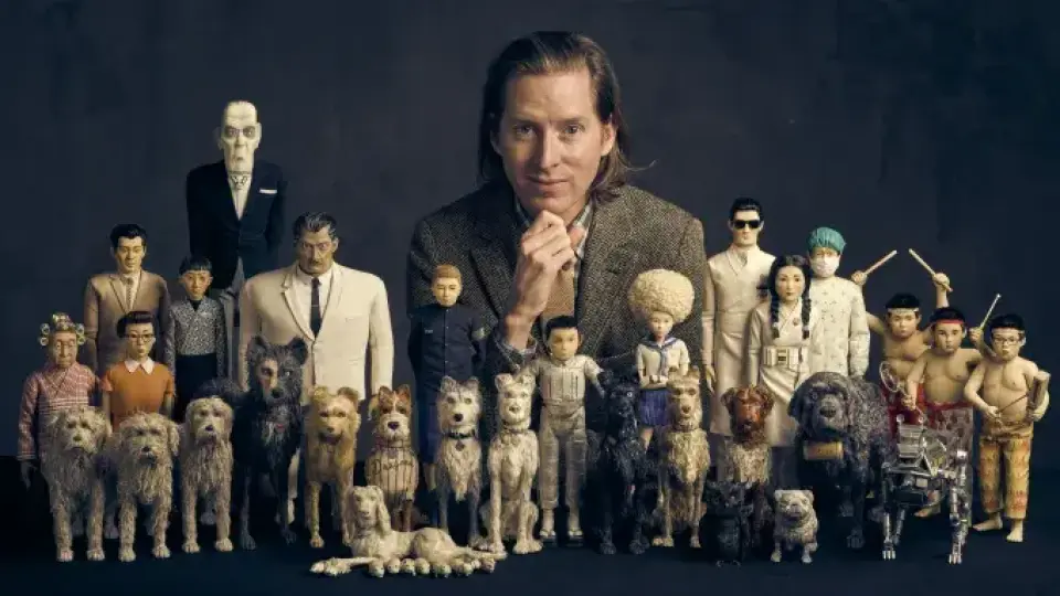 Хиляди реквизити от филмите на Уес Андерсън оживяват в голяма изложба в Лондон