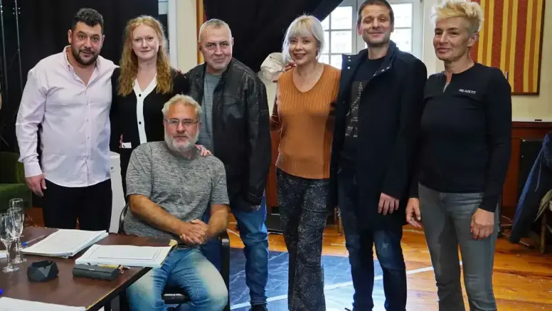 Боил Банов и Ива Петрони поставят „Сенки отвъд светлината” в Народния театър