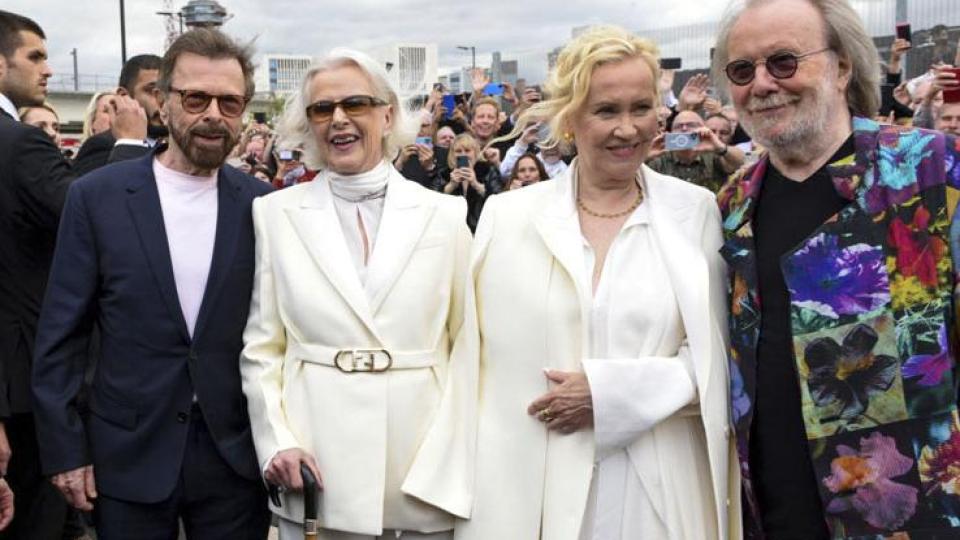 Кой член на „АББА“ е бил част от шведското кралско семейство?