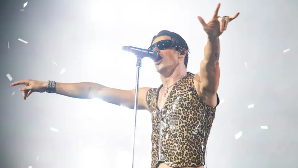 Yungblud отменя концертите си до края на годината по здравословни причини