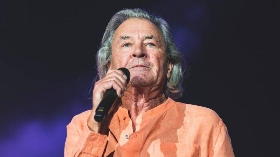 Фронтменът на Deep Purple сподели, че постепенно започва да губи зрението си