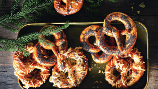 Зимни вкусове от света: 5 ароматни ястия, които ще ви стоплят за нула време