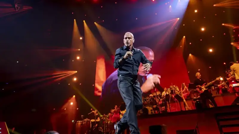 Ерос Рамацоти събра четири десетилетия музика в нов албум