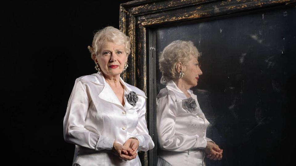 Меглена Караламбова: Страхувам, че технологиите ще съсипят човешкия облик на театъра