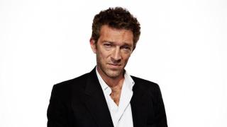 Личният дизайнер на принцеса Даяна почина на 80-годишна възраст