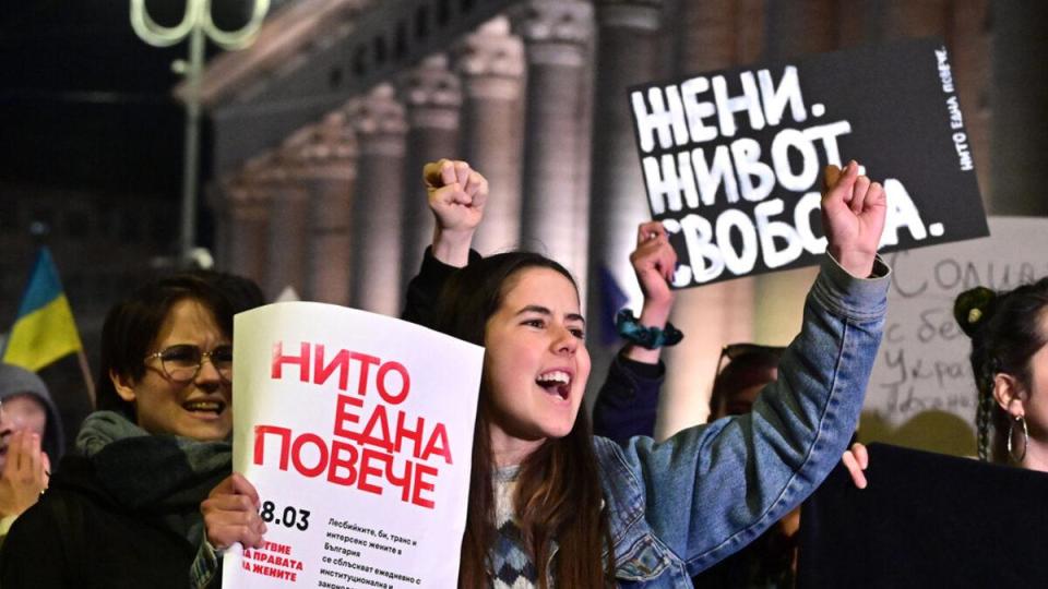 Отбелязваме деня за борба с насилието над жени