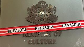 Почина дизайнерката Пам Хог, обличала Бионсе, Лейди Гага и Риана