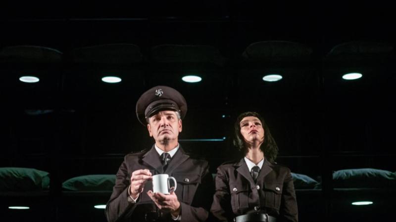 „Сън в зимна нощ“ – театрално торнадо за силата на самозаблудата