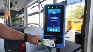 Отпускат 6 безплатни дни към картите за градски транспорт