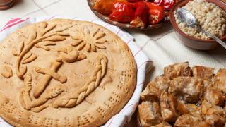 Защо на Бъдни вечер се сервират нечетен брой ястия?