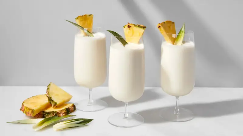 Рецепти за безалкохолни празнични коктейли, от които ще останете изненадани