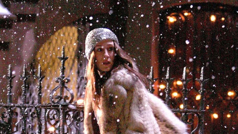 Блясък до зори: Ръководство за стилна и топла новогодишна визия