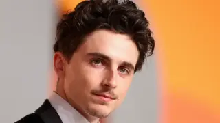 Джеси Нелсън от Little Mix разкри, че дъщерите ѝ са диагностицирани с тежко мускулно заболяване