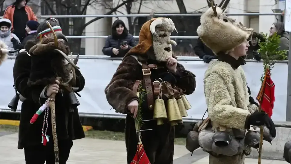 Започва фестивалът „Сурва“, ще продължи и през следващия уикенд