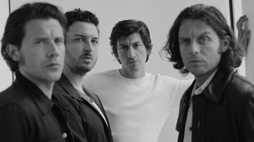 Arctic Monkeys се завръщат с нов проект след три години пауза