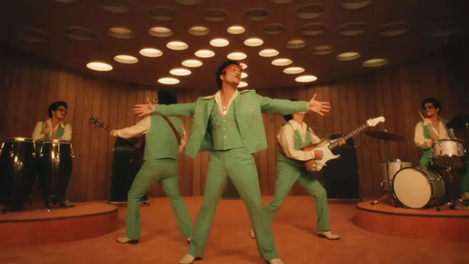 Новата песен на Бруно Марс измести Тейлър Суифт в класацията на „Билборд“