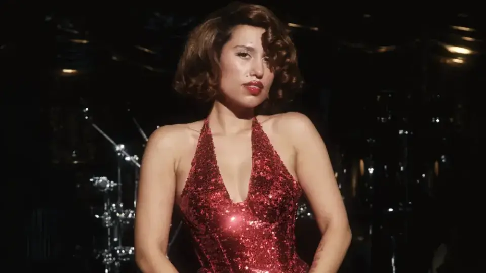 Raye обяви появата на втория си албум ,,This Music May Contain Hope“