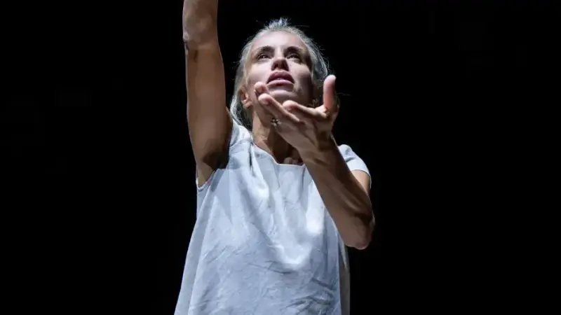 Народният театър гостува на великотърновска сцена с представленията „Медея“ и „Орфей“